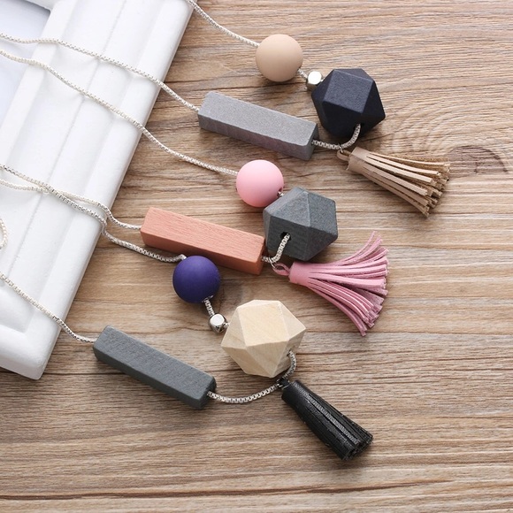 Derin Geometrical Tassel Necklace NWT - Picture 4 of 4